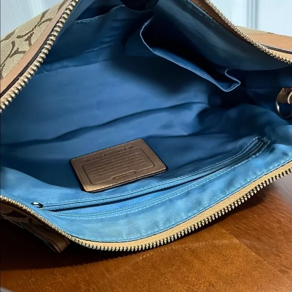 Coach Signature Monogram Shoulder Bag - Authentic - Picture 10 of 16